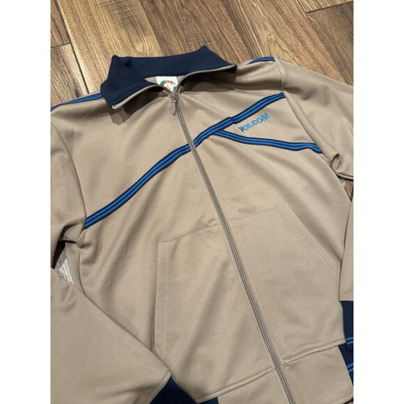 Vintage Y2K Volcom Track Jacket Mens Medium Tan Blue Full Zip Cyber Grunge - Picture 2 of 5